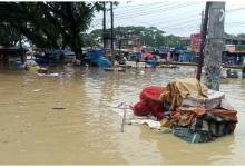 Photo of পানি হ্রাসের গতি কম:  সিলেট ও সুনামগঞ্জের বন্যার্তদের চরম দুর্ভোগ